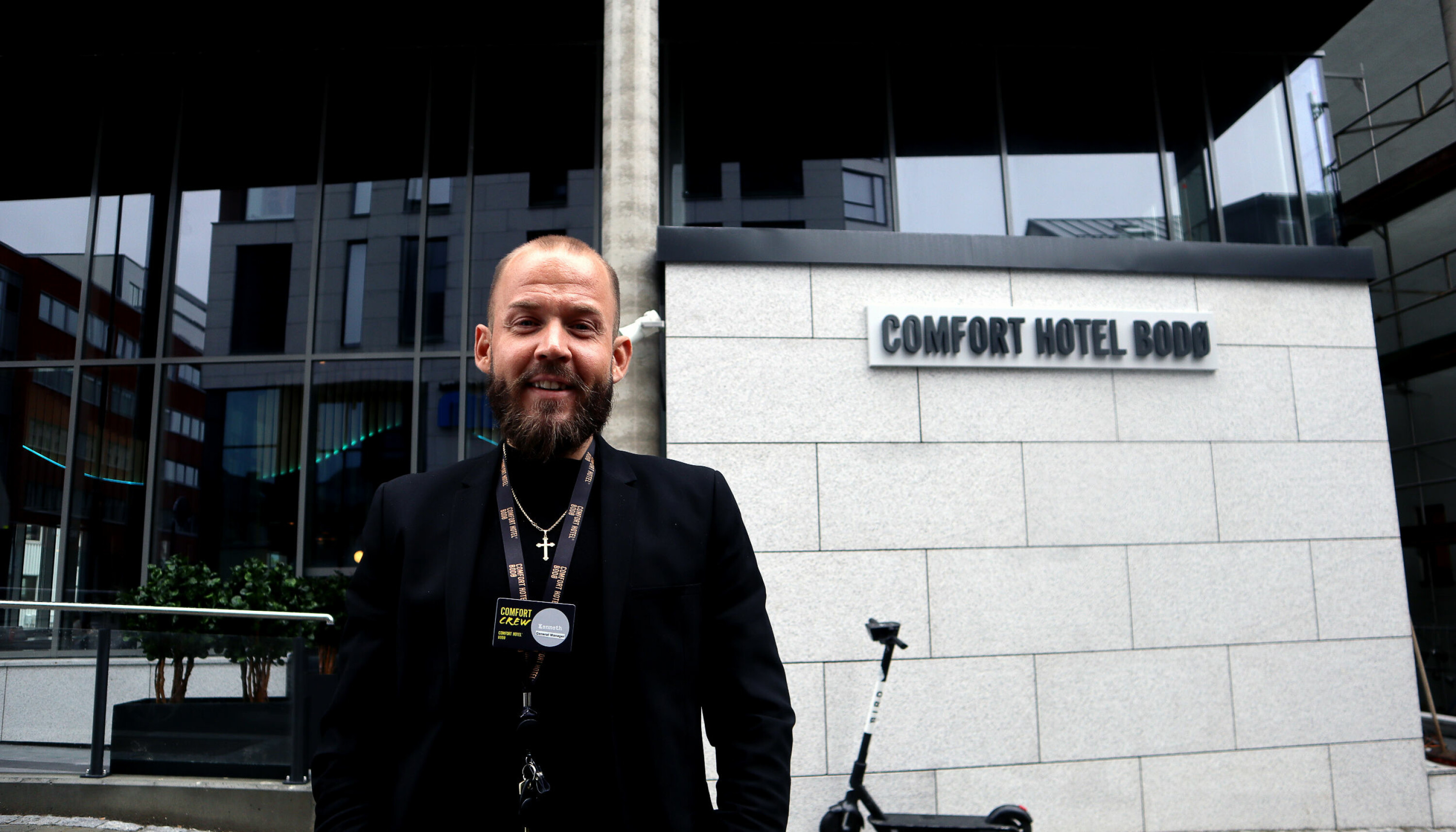 1. juli åpnet Kenneth Stensland (31) Bodøs foreløpig siste hotell. Det har gått over all forventning, sier han.