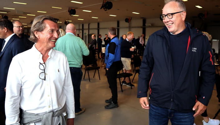 Teco-sjef Tore Enger (t.v.) fikk en e-post fra Håvard Hjallar og Espen Knutsen (ikke til stede), hvor budskapet var klart: – Vi har fabrikk. Ta med kaffetrakter! Teco-sjef Tore Enger (t.v.) fikk en e-post fra Håvard Hjallar og Espen Knutsen (ikke til stede), hvor budskapet var klart: – Vi har fabrikk. Ta med kaffetrakter!