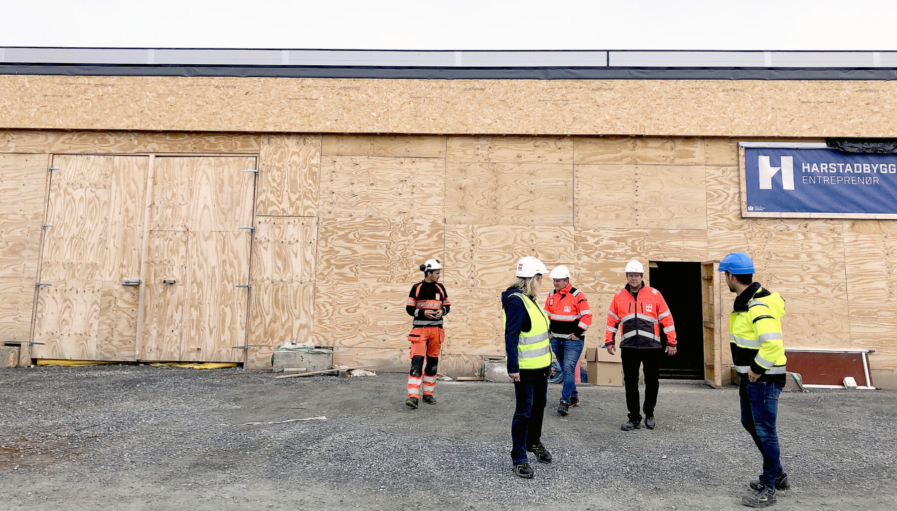 Harstadbygg Entreprenør bygger for tiden sitt eget hovedkontor kombinert med ny butikk for XL-BYGG. Harstadbygg Entreprenør bygger for tiden sitt eget hovedkontor kombinert med ny butikk for XL-BYGG.