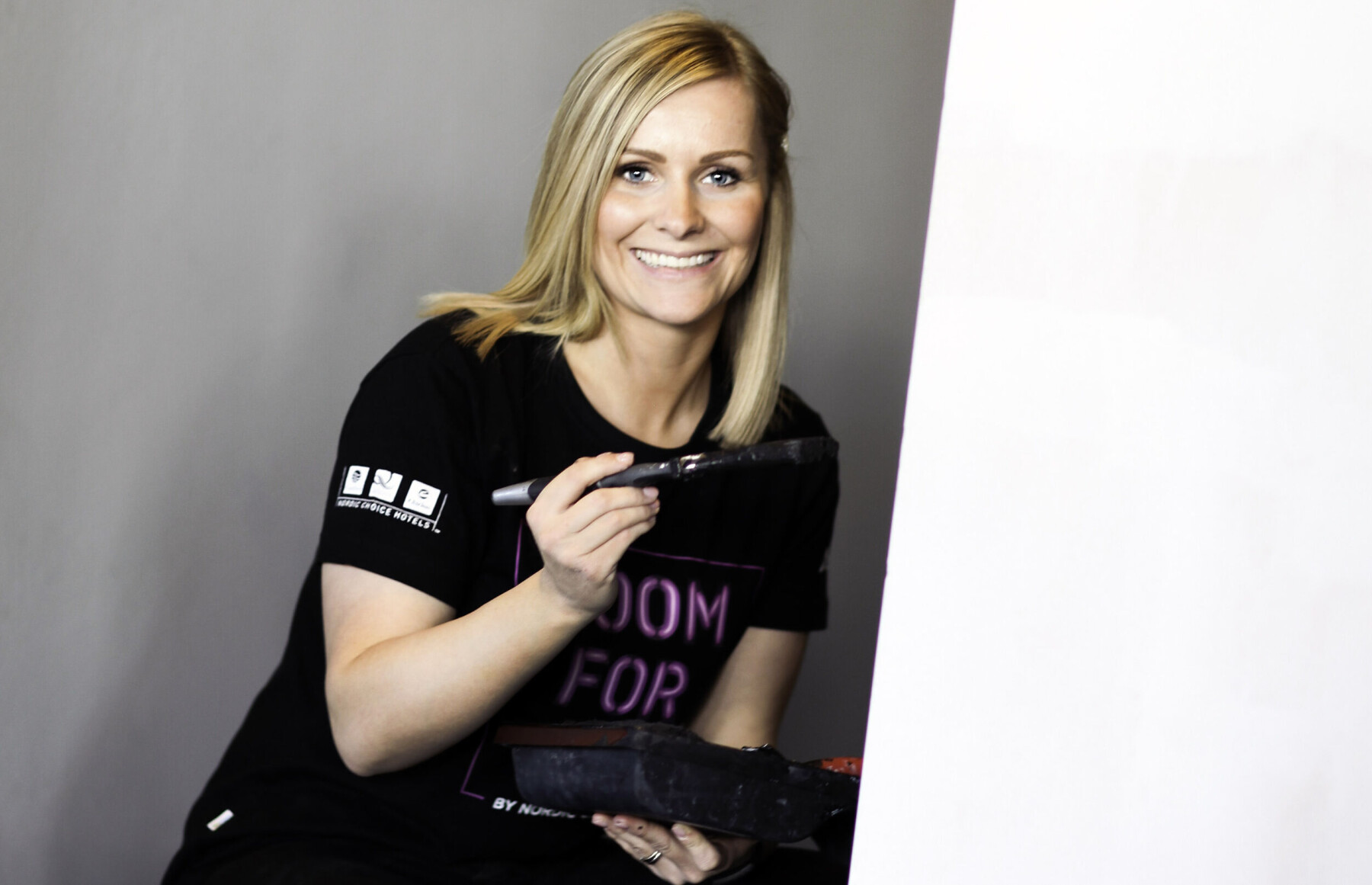Hun har jobbet hardt i mange år – nå blir Tina Elisabeth Dinesen (30) hotelldirektør i hjembyen. Hun har jobbet hardt i mange år – nå blir Tina Elisabeth Dinesen (30) hotelldirektør i hjembyen.