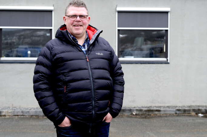 Myklevold foran selskapets kontor i Harstad. Myklevold foran selskapets kontor i Harstad.