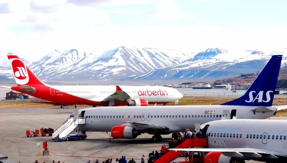 Når logistikken testes på Svalbard: Tre fly samtidig.
