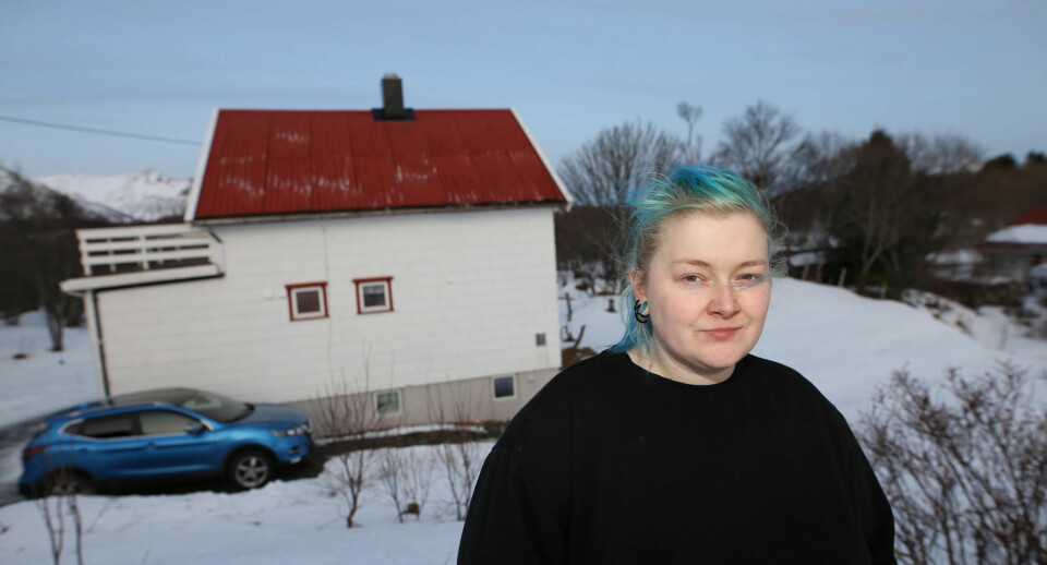 ...Og Astrid forteller om hus- og tomtekjøp i Bø, for brøkdeler av det hun ville betalt i en storby.