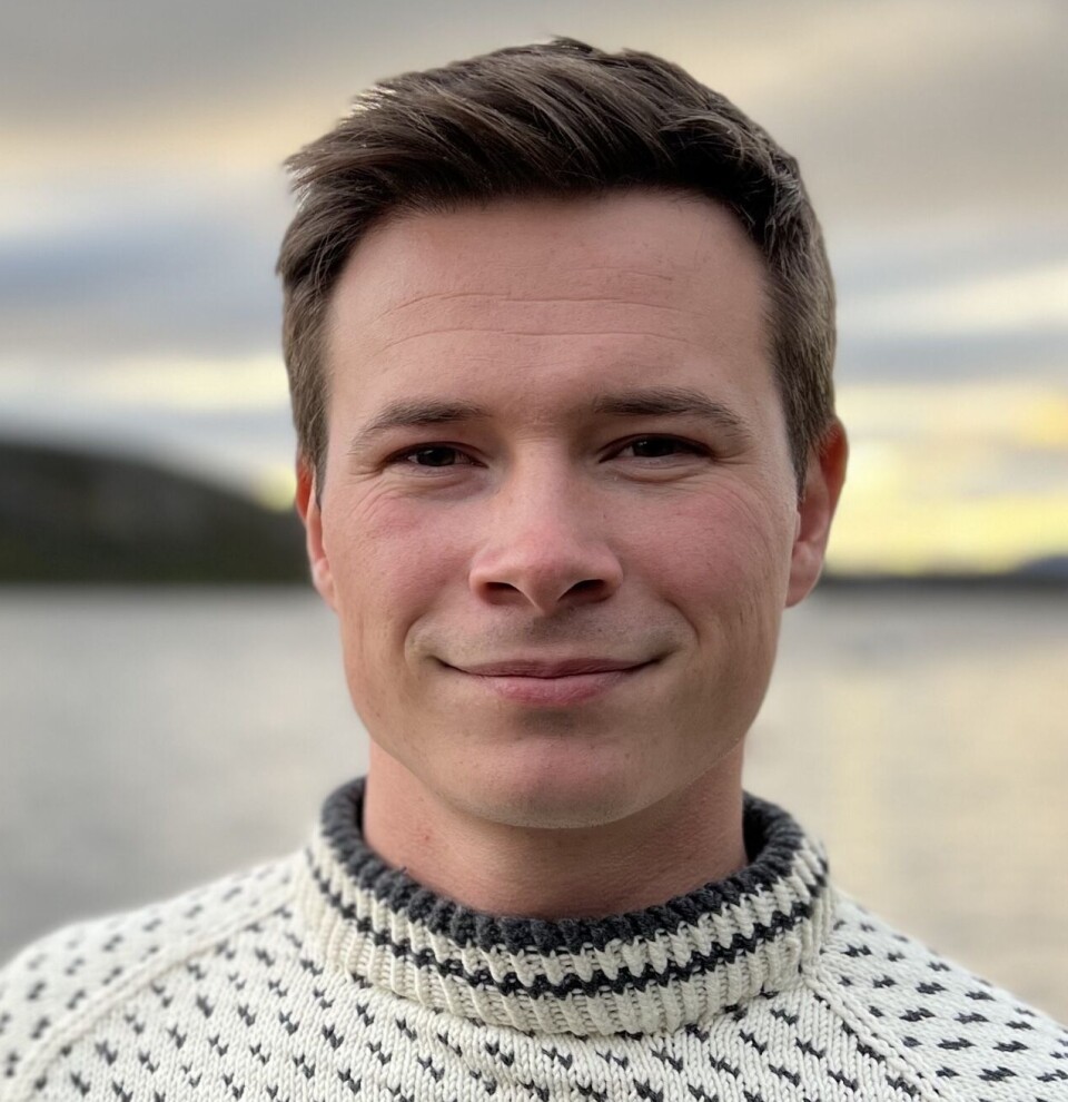 Stephan (27) gikk på land for å selge fiskebåter. Det har gått så bra at nå søker han en til på laget