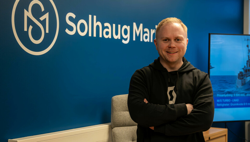 Mikael Astrup er fornøyd med å ha sikret seg ny jobb som skipsmegler i Solhaug Marin.