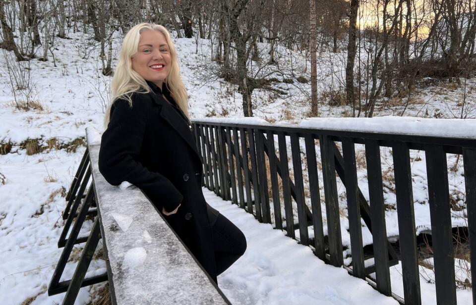 Ruth dro til Hamarøy for å føle på arven etter faren: – Jeg rakk aldri å bli kjent med ham