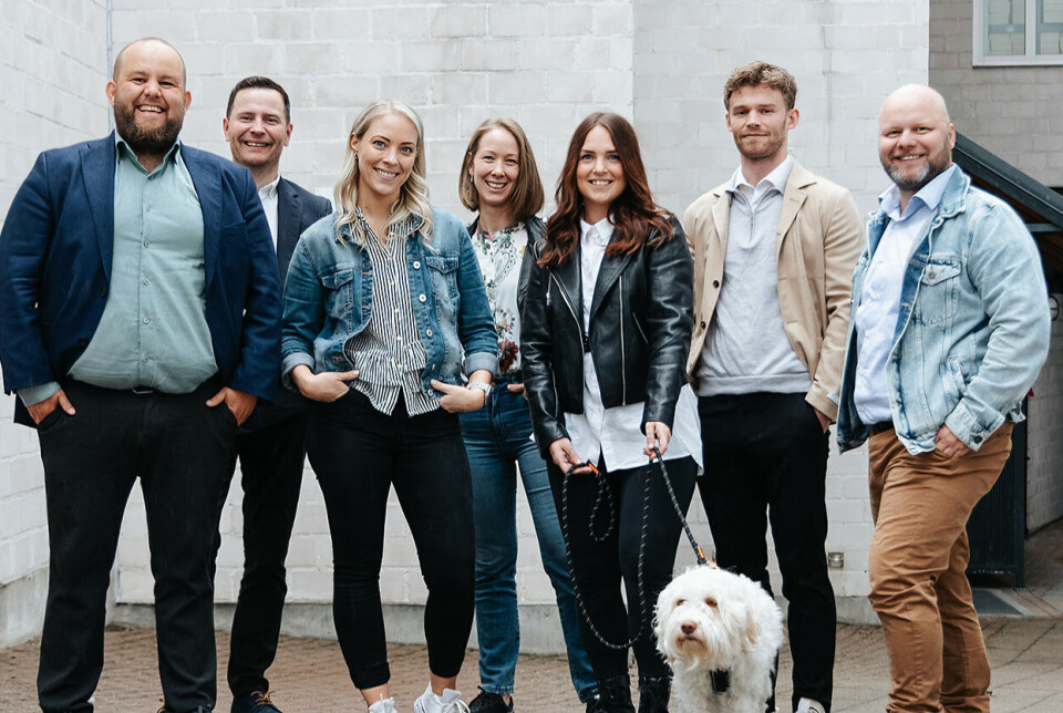 De ansatte i Heia Nord-Norge står alltid klar for å hjelpe deg med å finne de rette kandidatene til deg og ditt firma. Fra venstre: Gard Michalsen, Kjartan Ridderseth, Marit Nylund, Elisabeth Aspevoll, Madeleine Moe, Markus Helgesen, og Espen Bless Stenberg. Foran: Emmi